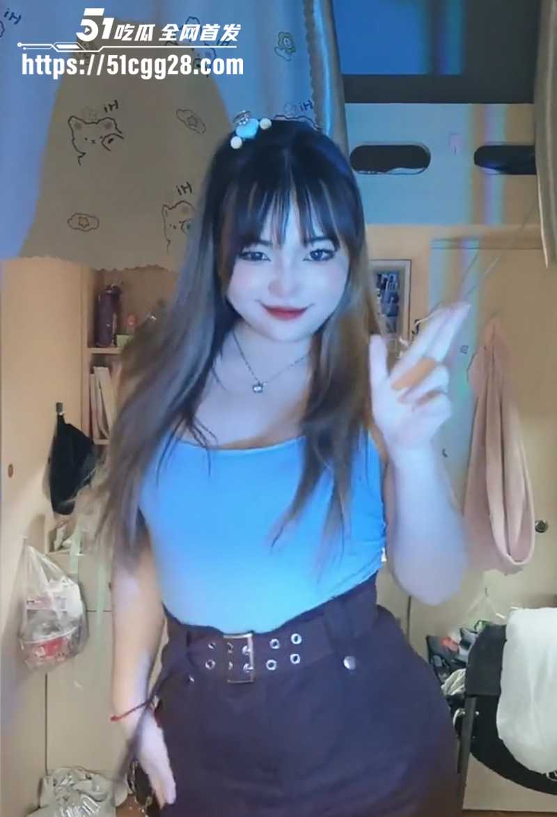 湖南信息学院丰满小美女 不雅视频流出 萌甜骚辣天生媚骨 玩约炮被后入猛操 硕大肥臀肉浪翻滚！