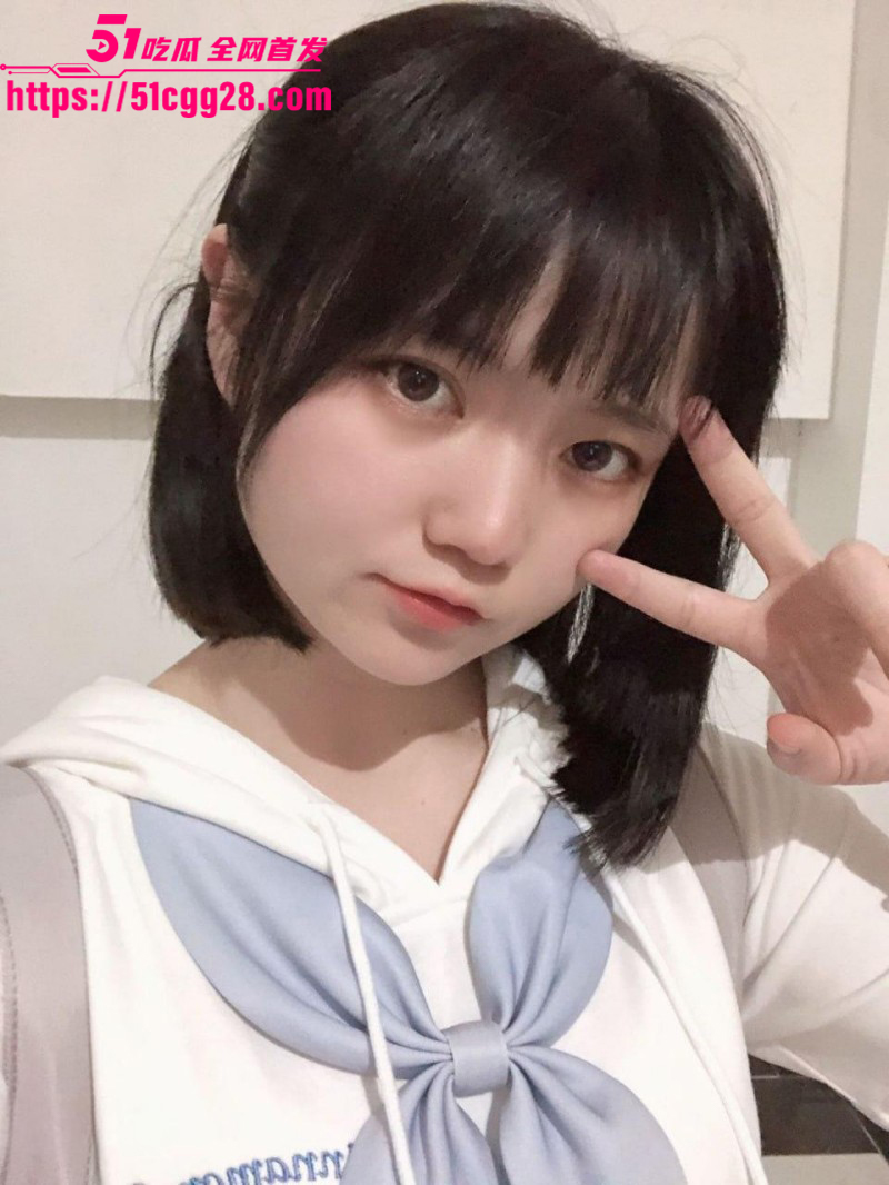 山东高颜值校花刘朵朵不雅私拍泄密02