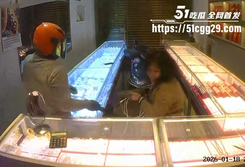 福建平潭依强金被抢劫监控视频流出 4 拷贝