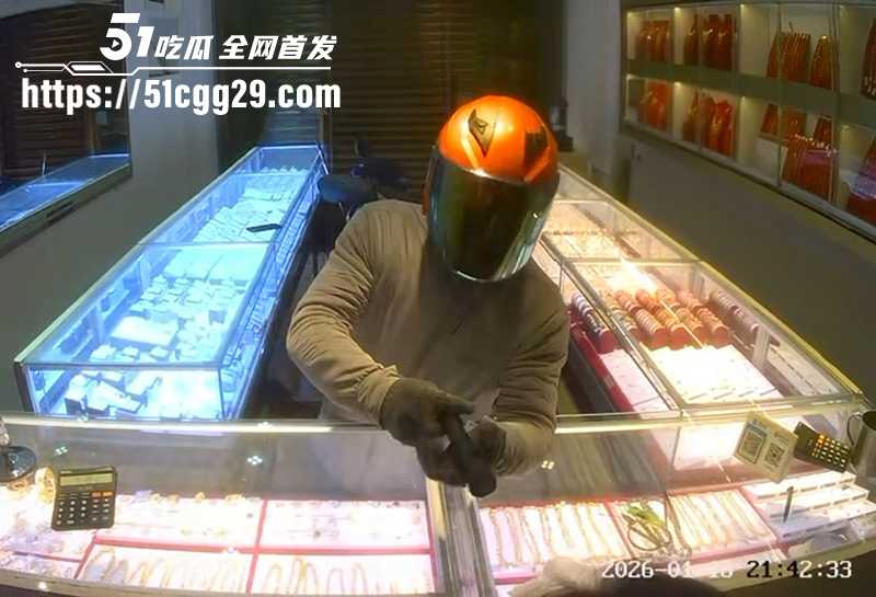 福建平潭依强金被抢劫监控视频流出 2 拷贝