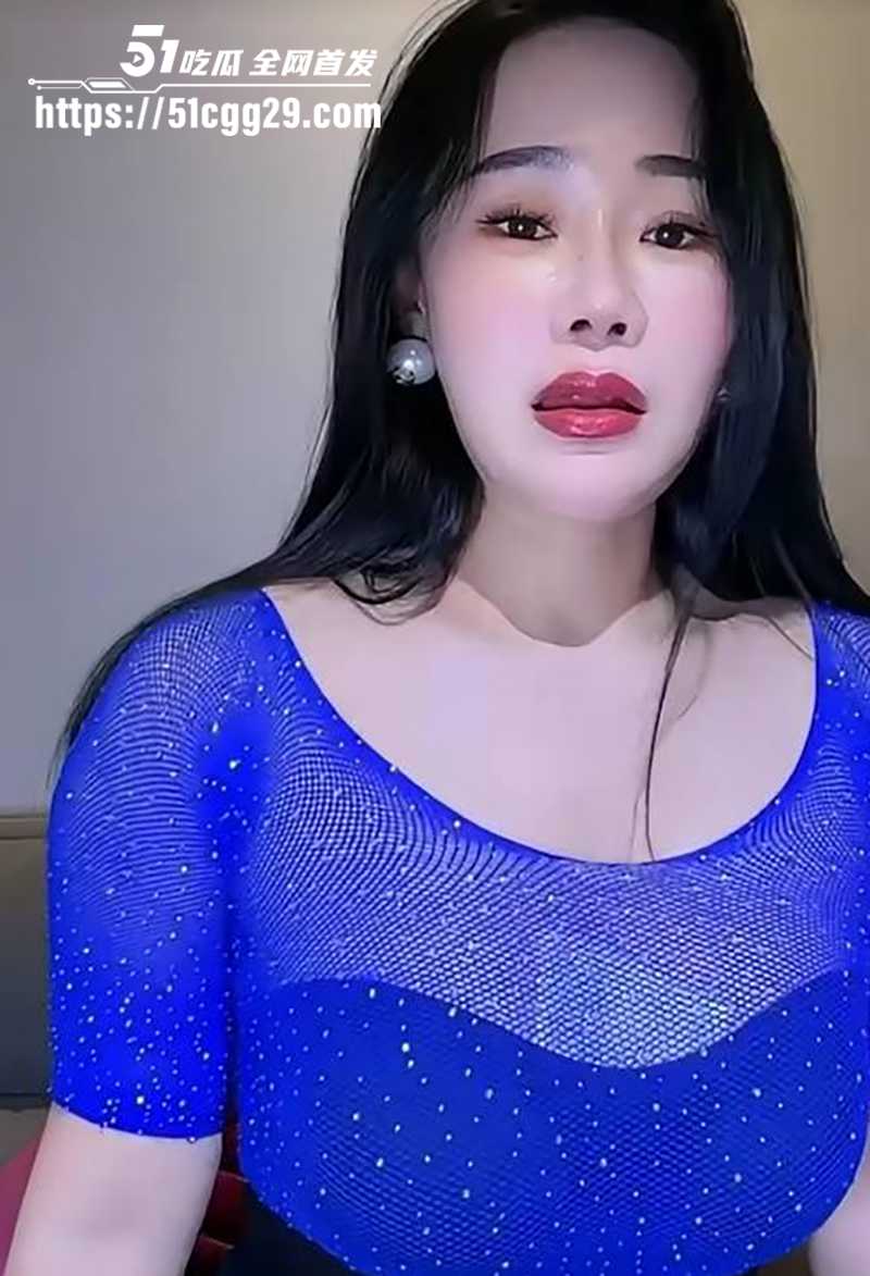 快手御姐小雪儿付费定制视频流出 3 拷贝