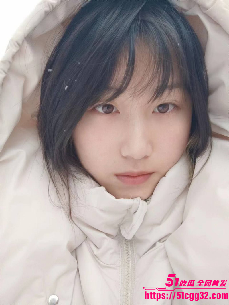 河南清纯嫩妹 周丹丹 瘾大活好出轨学弟 被男友曝光私拍 肥美白虎鲍堪称泄欲神器！