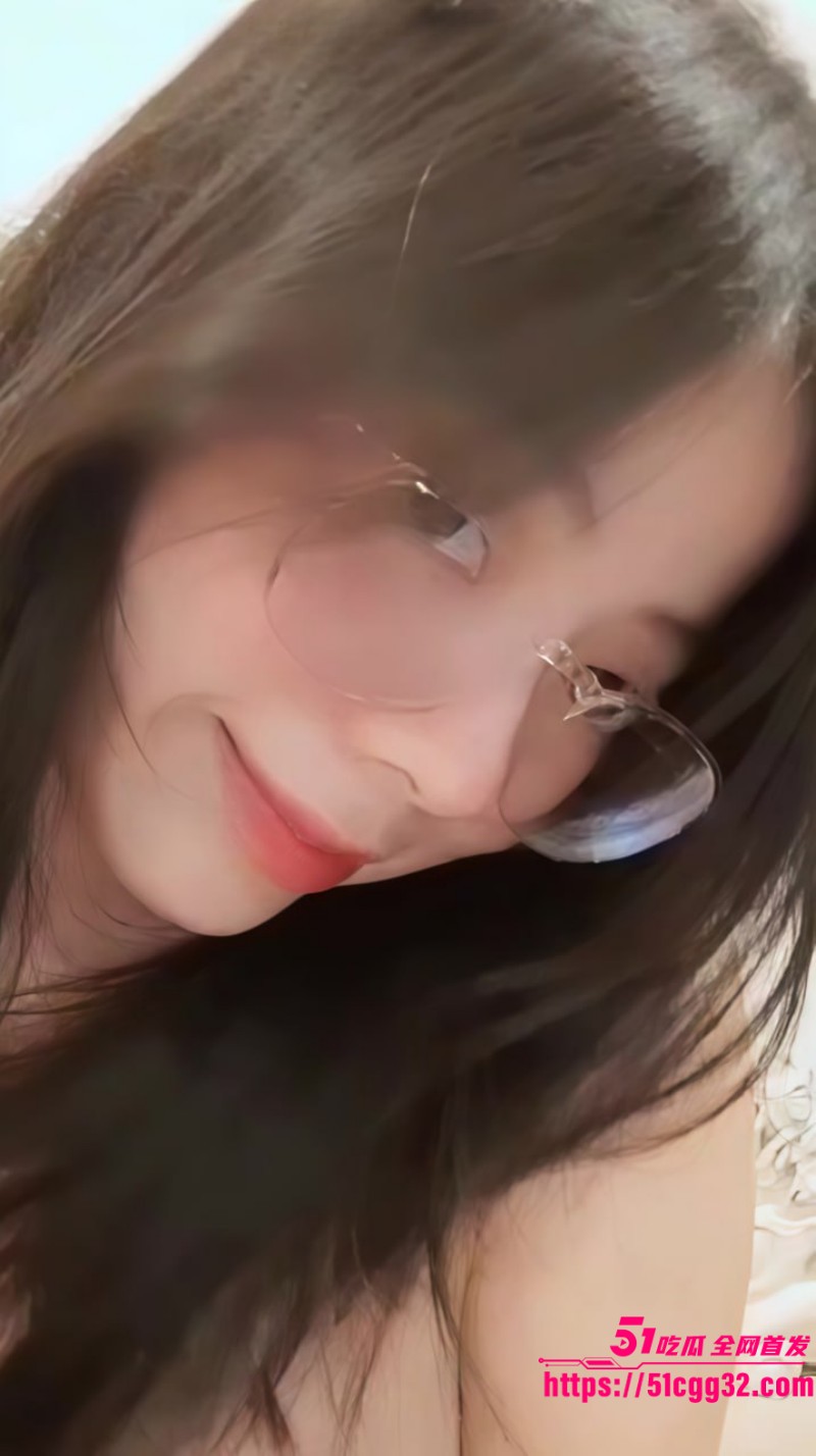 柬埔寨清纯女高中生 Meas Angvor 性爱私拍流出 稚嫩酮体被男友摁在胯下爆操 粉嫩骚穴喷水彻底沦陷性欲狂潮 2