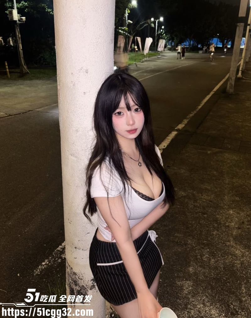 极品巨乳网红姜揉奶自拍啪啪视频流出 7