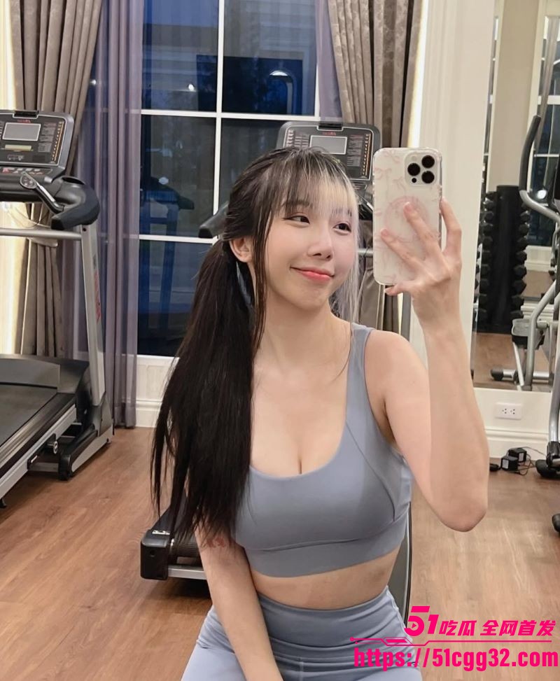 泰国网美SasatornBuain露脸口交啪啪视频曝光 5