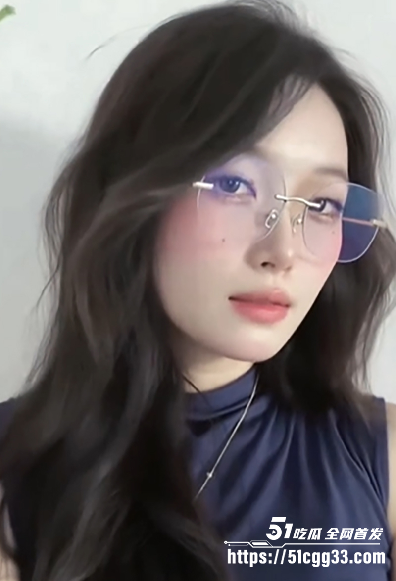快手网红玫瑰888付费私拍流出 3 拷贝