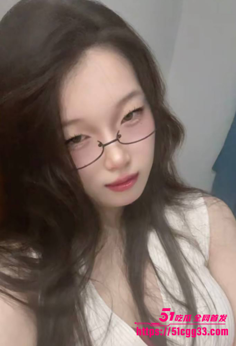 快手网红玫瑰888付费私拍流出 5 拷贝
