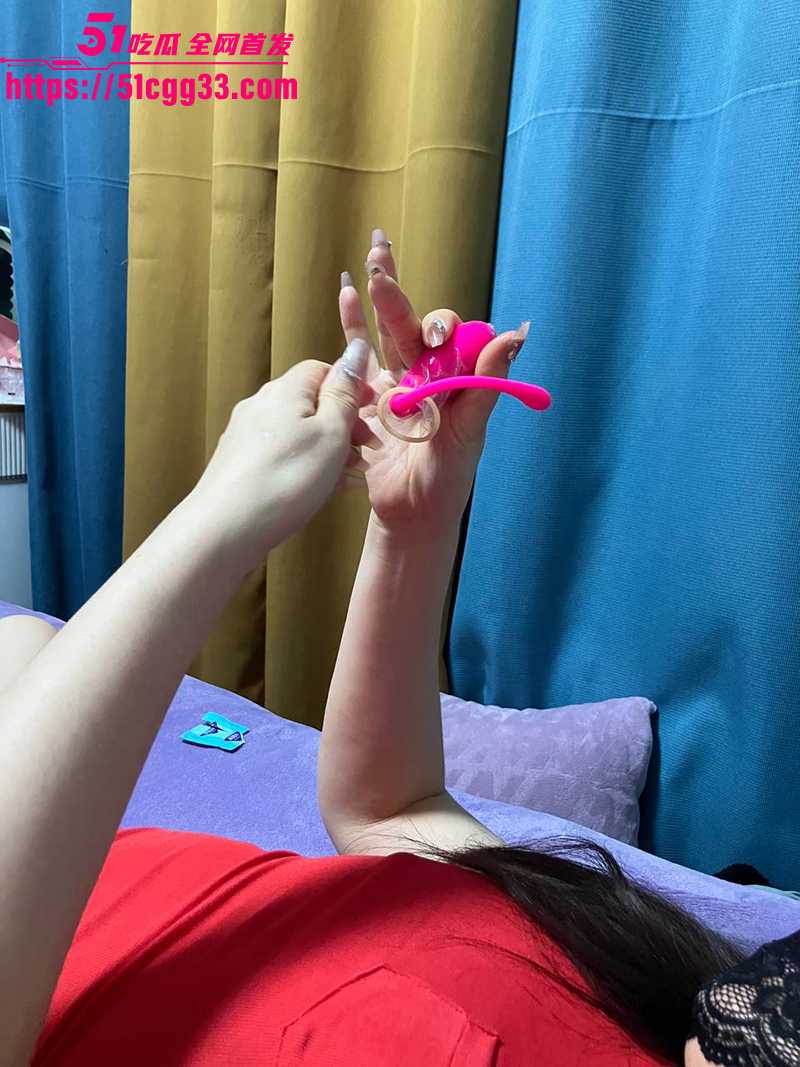 51原创爱吃饺子和嫂子 熟女嫂子边玩跳蛋边享受我的鸡巴 说像两个人一起干她一下就能高潮喷水！