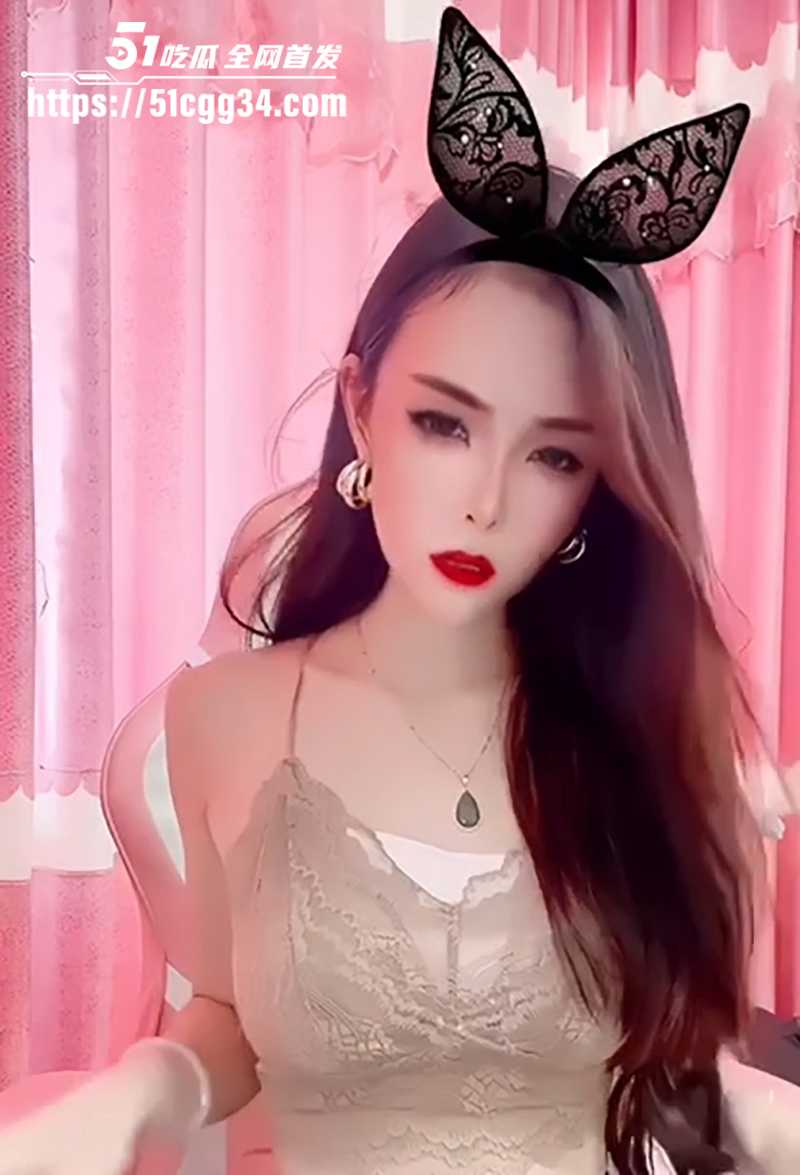 快手网红狐狸精FOO大尺度私密视频流出3拷贝