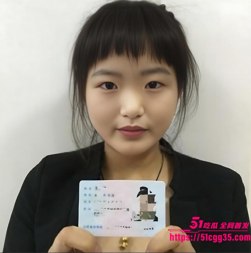 湖南巨乳反差婊 王舒蓉 5000元定制福利 面对镜头展露E罩杯大奶 跳蛋刺激骚穴呻吟骚叫连连 1