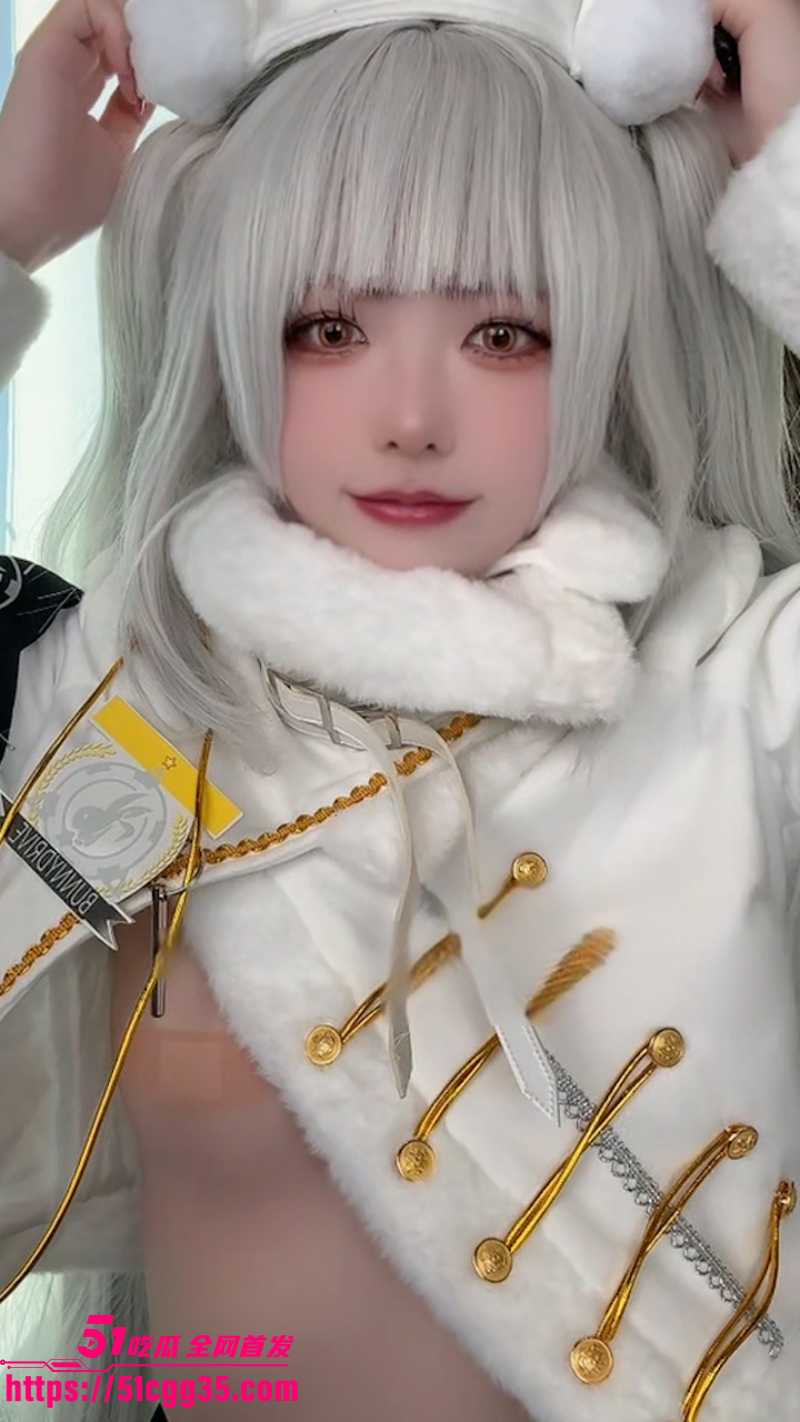 二次元福利姬 Rizuna 自慰淫作 cos布兰儿 黑丝玉足足交挑逗 美乳半露尽显骚态！