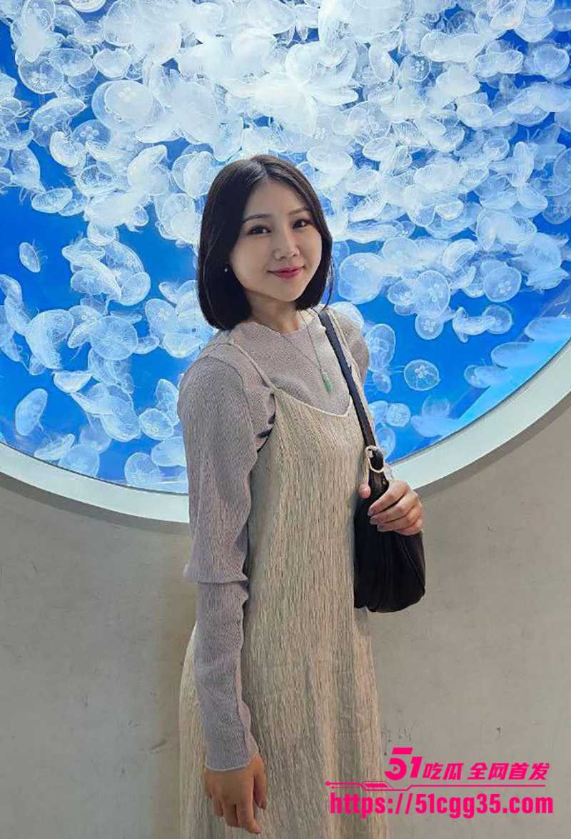 超漂亮大奶少妇不雅视频流出 全程露脸舔屌挨操 吞吐自如舌技一流 眼神骚媚让人秒硬！