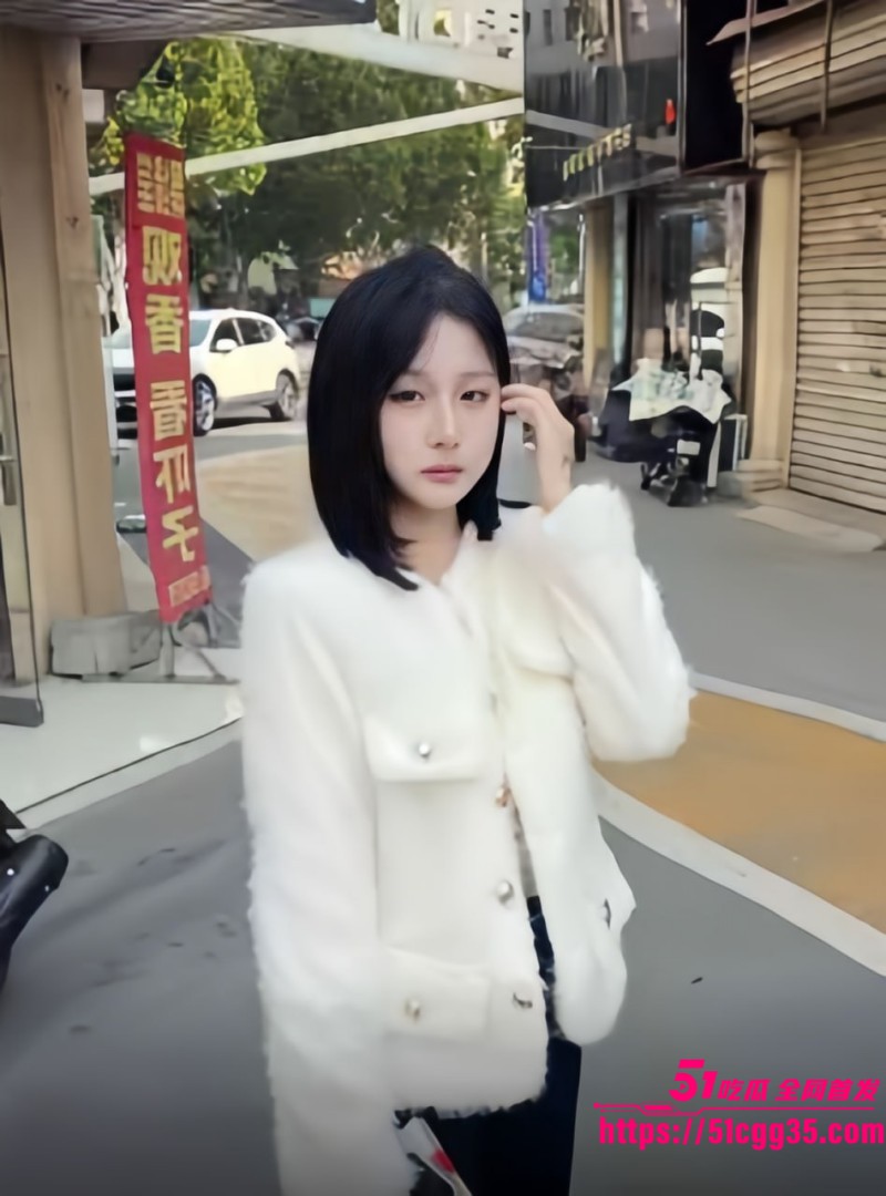 快手精神小妹 徐灵芝 遭男友曝光性爱自拍 身穿黑丝后入打桩场面淫靡 失声呻吟骚叫反差感满满 3