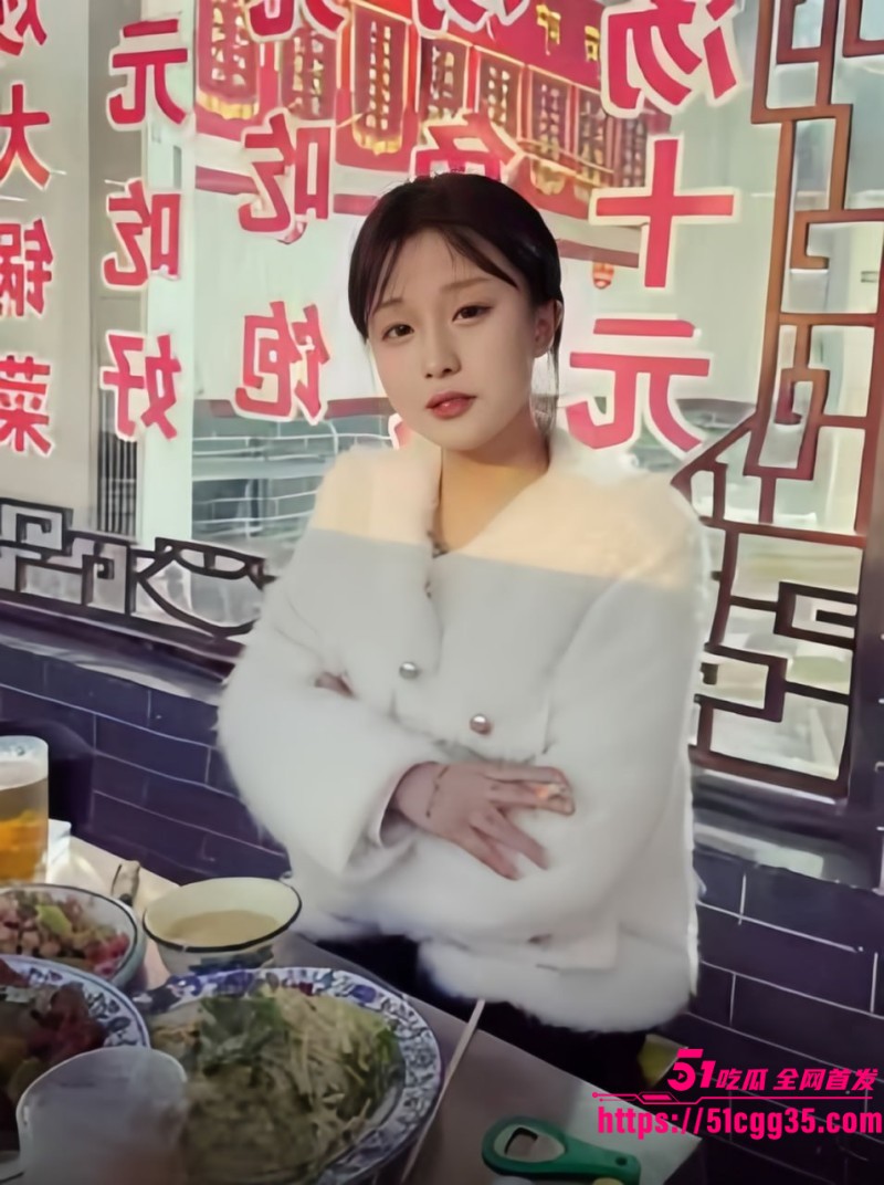 快手精神小妹 徐灵芝 遭男友曝光性爱自拍 身穿黑丝后入打桩场面淫靡 失声呻吟骚叫反差感满满 5