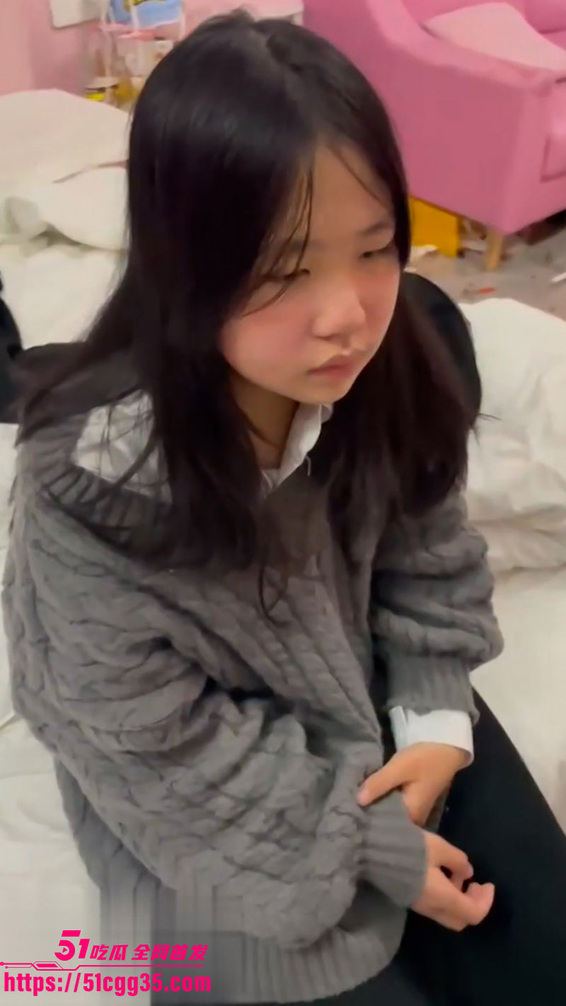 江苏王美成惨遭精神小妹霸凌1