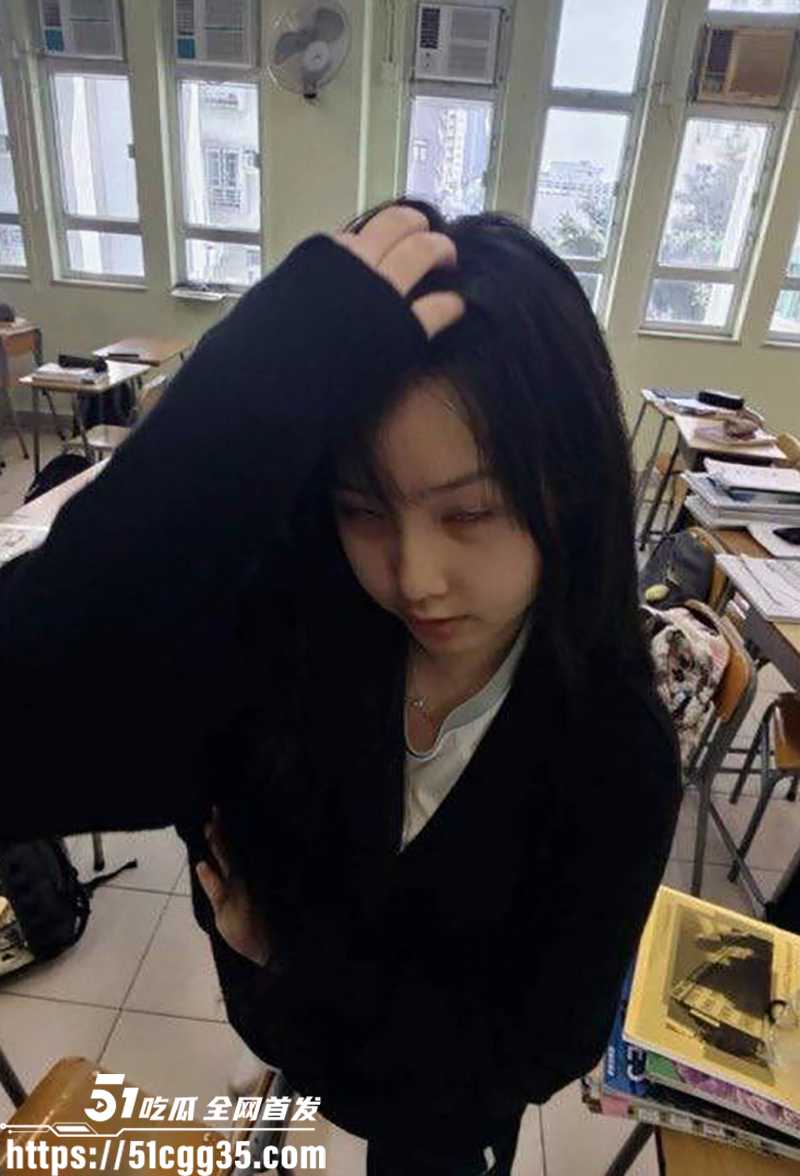 香港大奶学生妹紫晴情侣私拍泄密 6 拷贝