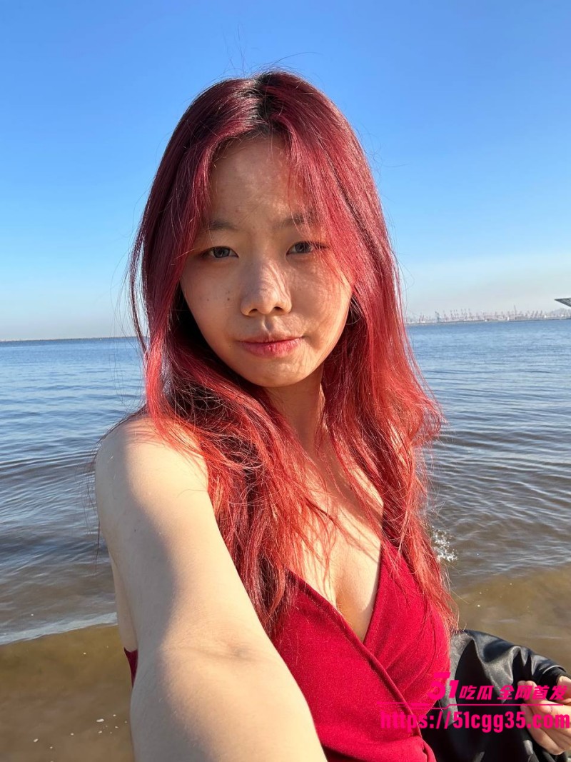 陕西女大学生 何欢 约炮学长视频流出 白丝少女双腿大开爆操呻吟 美乳晃动表情淫靡全程高潮迭起