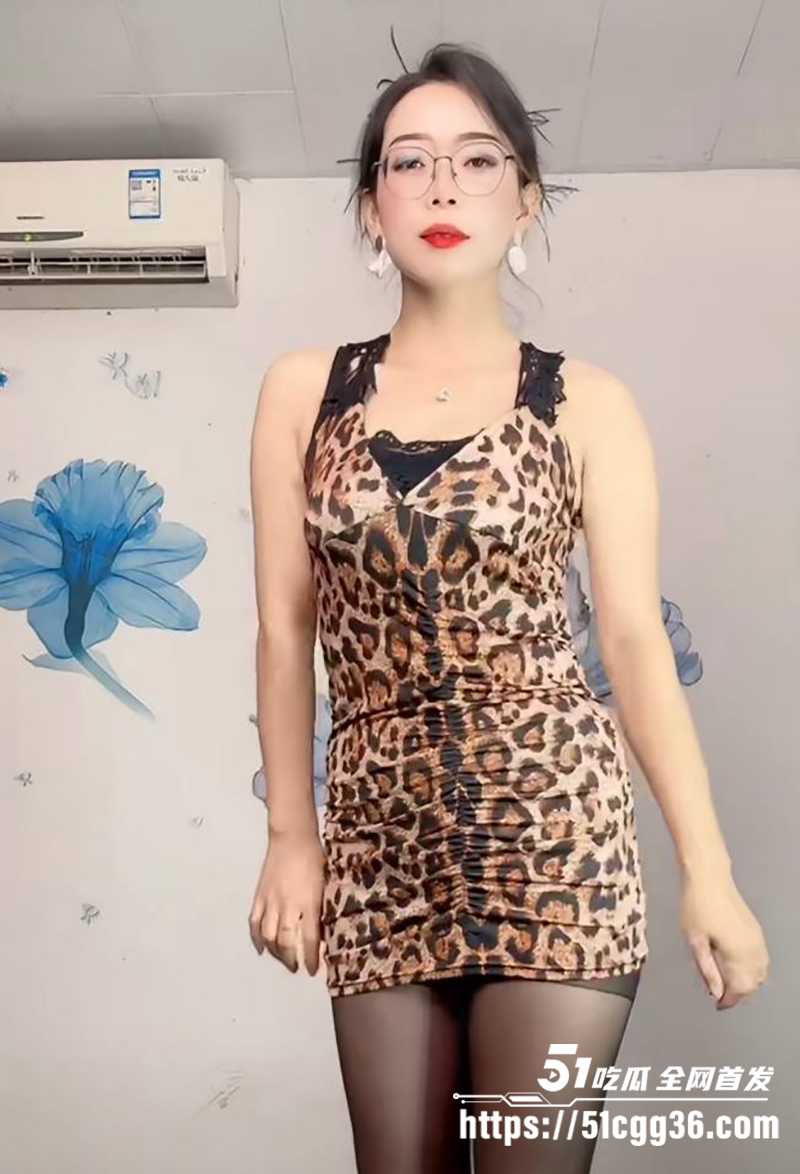 快手网红少妇小苹果裸聊合集 4 拷贝