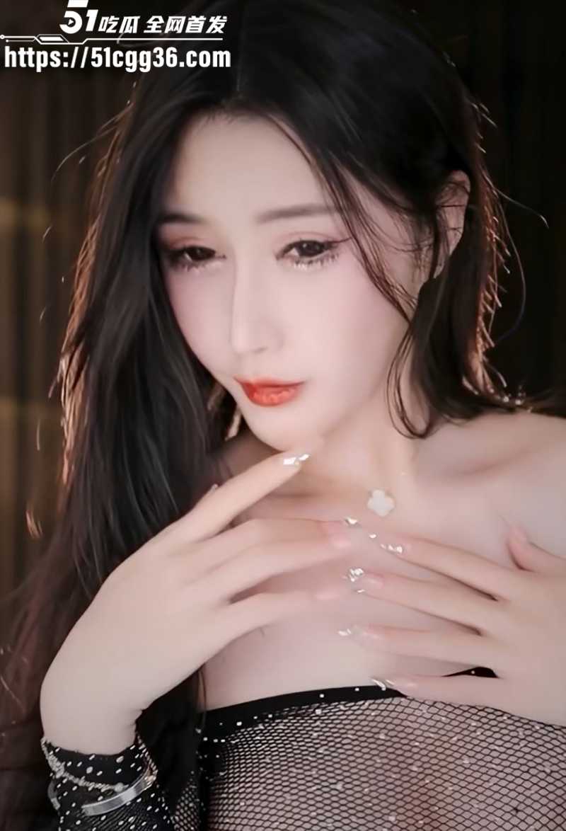 高颜巨乳女神 颜色仙仙 裸舞新作！雪肤爆奶尤物淫荡摇摆 揉奶摇臀扒唇掰逼 仙气中带浪劲 绝对年度顶级福利！