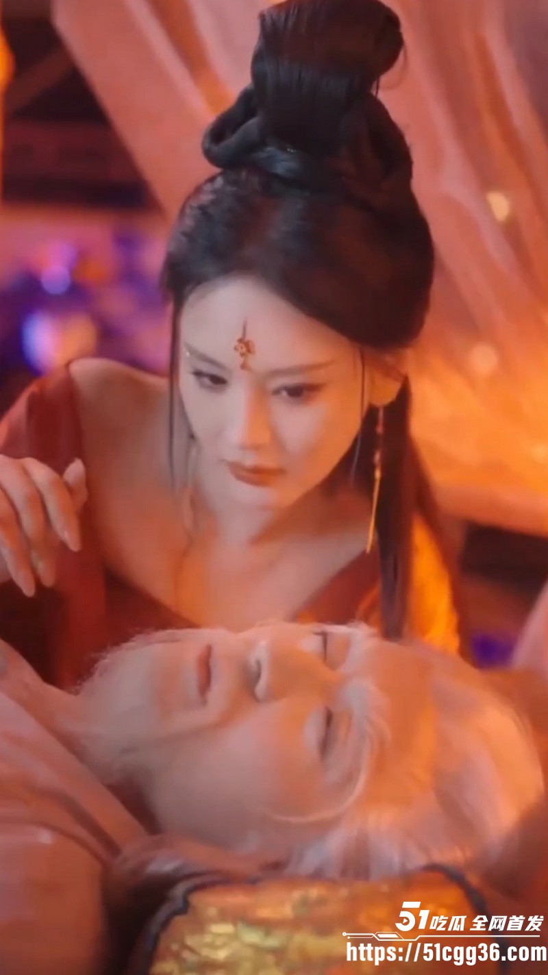 擦边短剧人到晚年绝美魔女拿我当炉鼎第一季 3