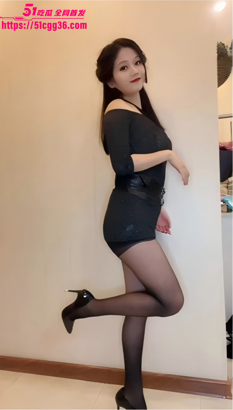 抖音御姐网红小歪宝定制私拍03