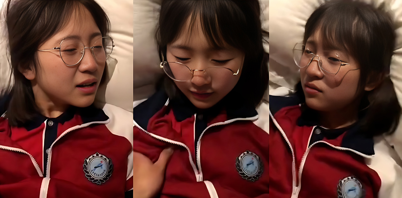 河南实验高中清纯学妹 构晗星 穿着红色校服和男友激情啪啪 露脸口交窗前后入各种姿势手到擒来 反差至极！