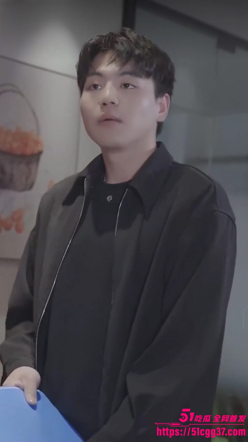 擦边短剧我的绝色女总裁712集魔改 5