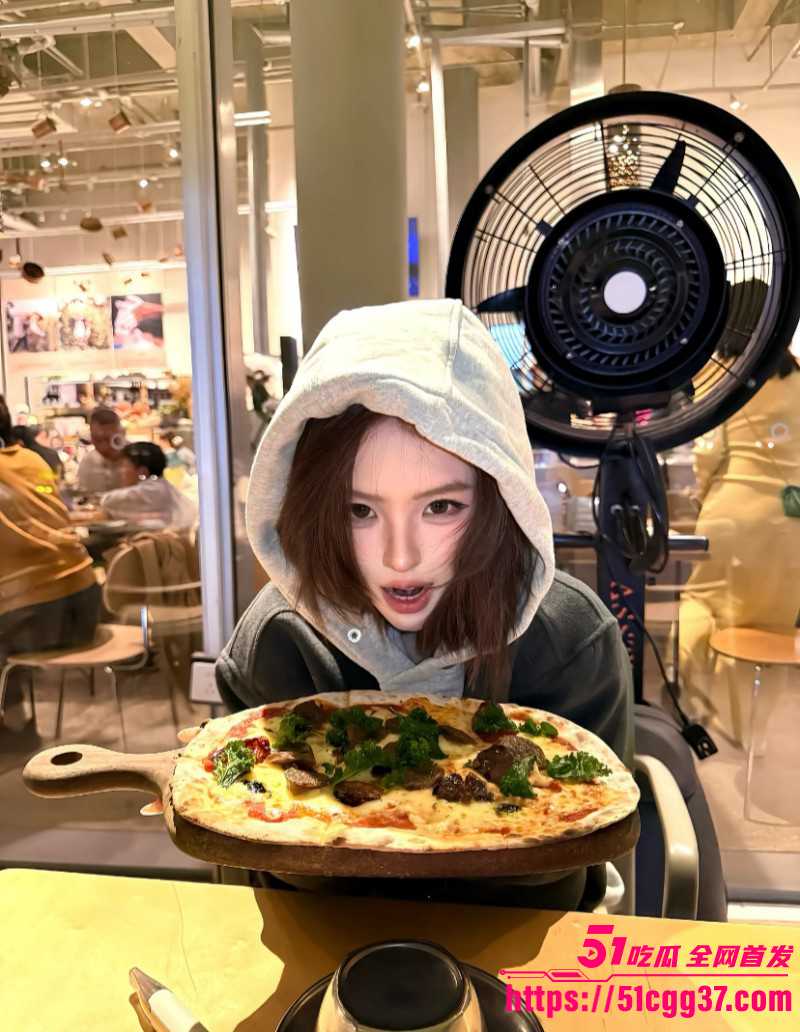 抖音女网红张艺凡出轨事件08
