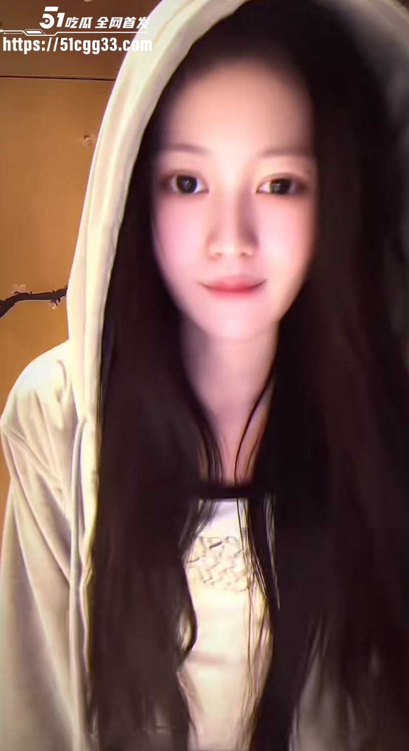 宋晓峰女儿宋之馨被曝三亚点男模05