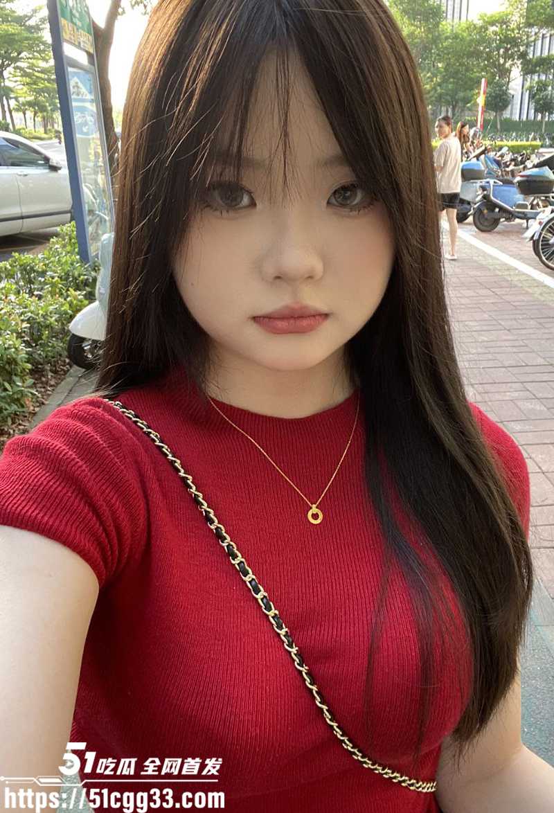 河南周口甜妹 李慕灵 约炮私拍！被金主圈养天天发裸片报备 露脸挨操被干的大奶狂摇 圆润身材一看就耐操耐玩！