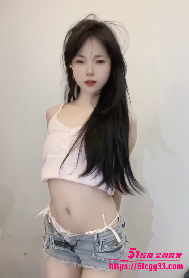 清纯美女网红娇宝很乖大尺度骚舞合集流出4拷贝