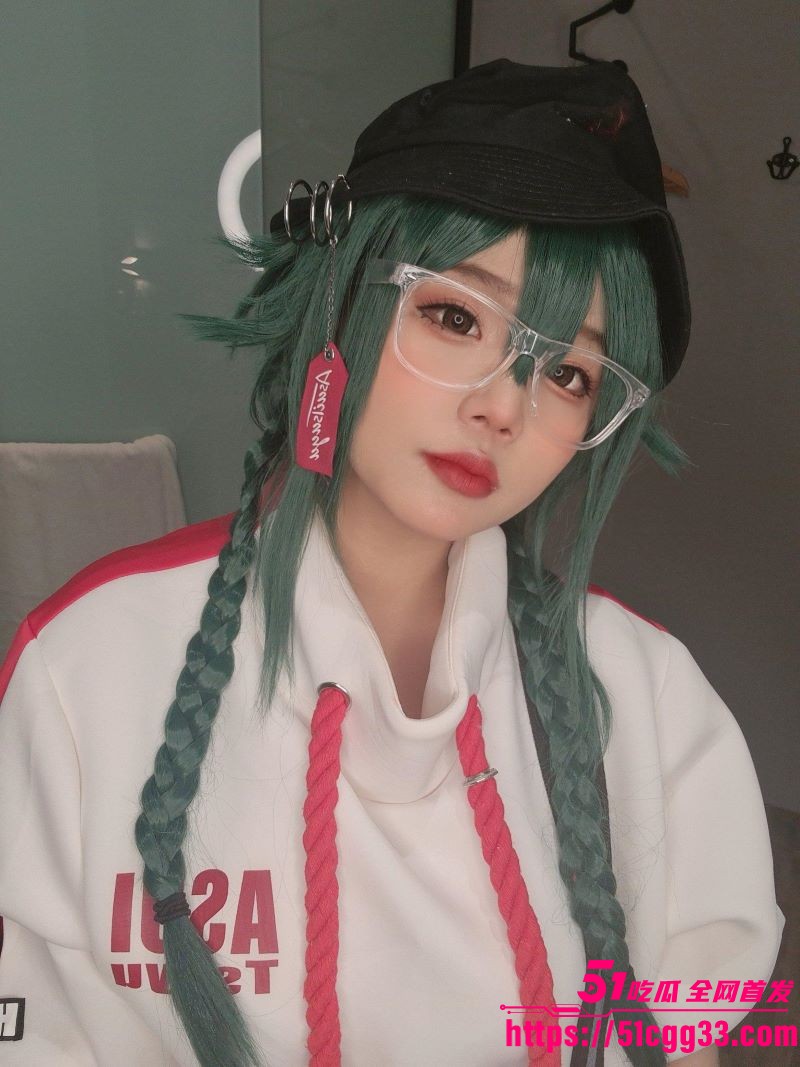 推特坦克BBW 小奈酱 定制合集流出！巨乳垂坠晃荡 肥臀肉浪翻滚 每一下撞击都带出白浆！