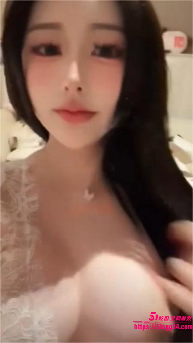 抖音网红闪现露点福利第二弹 巨乳美女漏奶发骚惹火迷人 各种情色瞬间心跳加速淫欲拉满 3