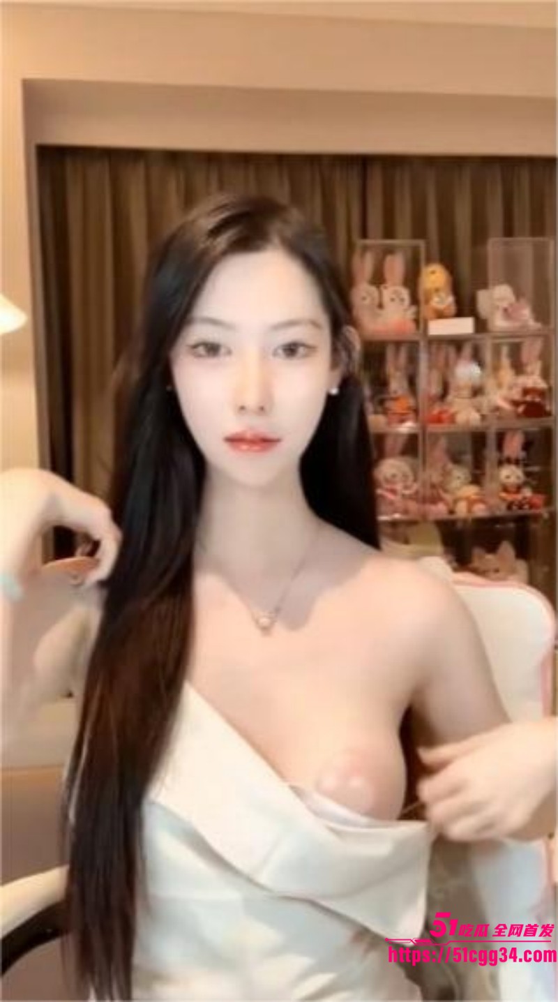 抖音网红闪现露点福利第二弹 巨乳美女漏奶发骚惹火迷人 各种情色瞬间心跳加速淫欲拉满 4