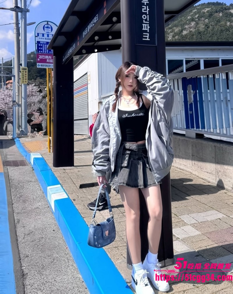 清纯女网美 欣梨 遭男友曝光私密自拍  镜头前主动展示美乳嫩穴 揉奶自慰肆意挥发淫骚  7
