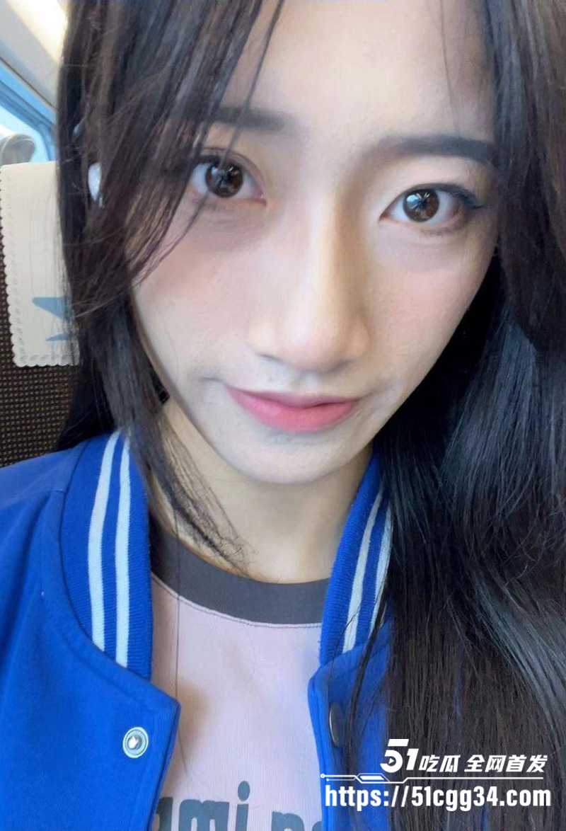 河北秦皇岛职院纯爱少女不雅视频 被男友强迫拍露脸掰逼淫片 更有舌吻无套骑乘 相当精彩！