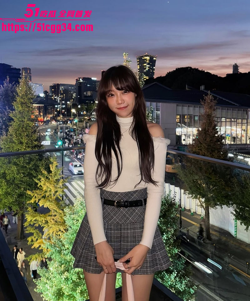 香港网美廸殷早期露脸自拍1