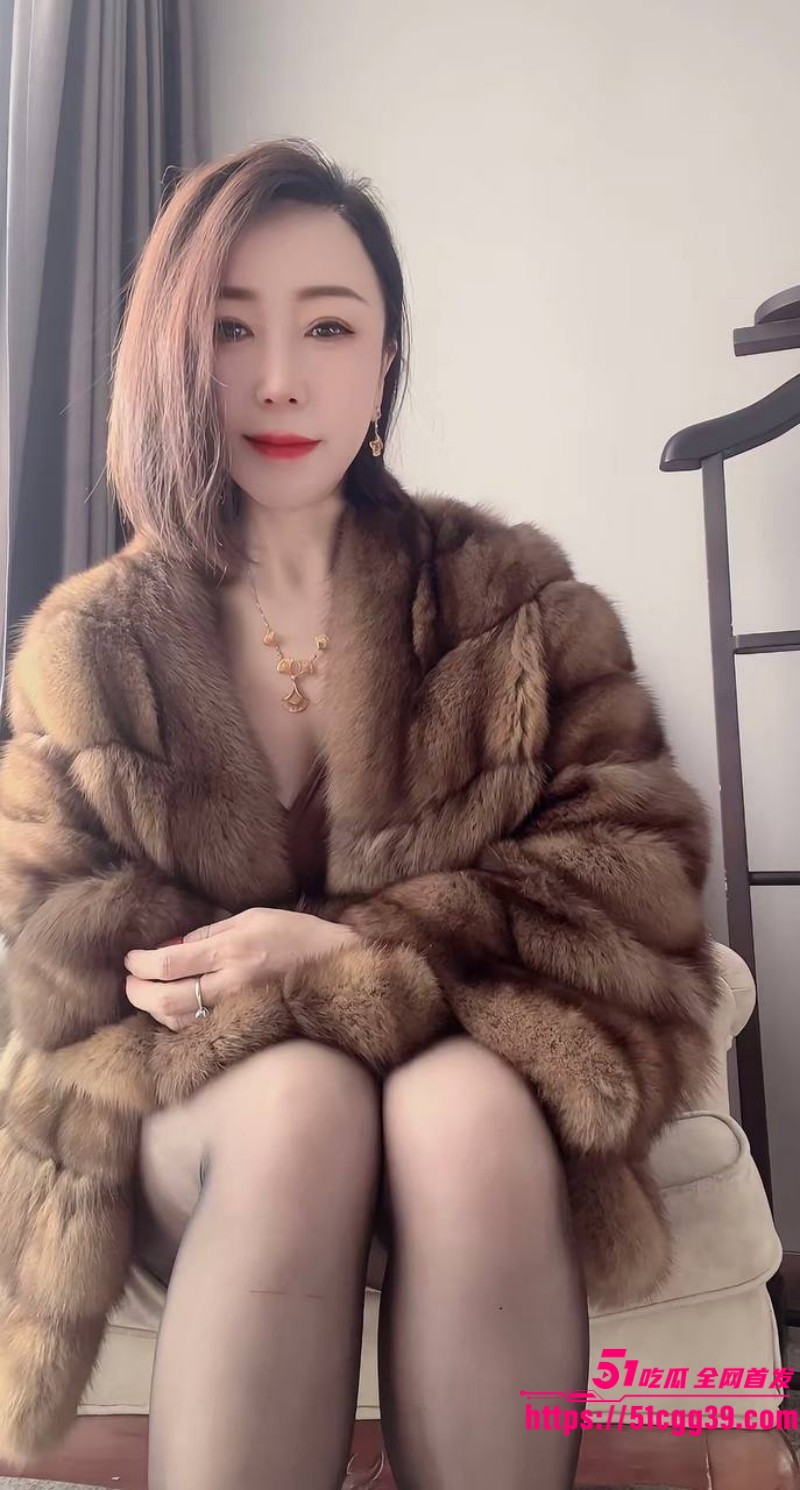 抖音熟女网红 酥酥麻麻 金主定制福利私拍 2