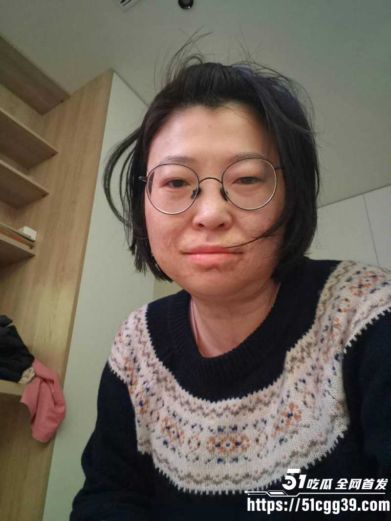 微博女权博主菜刀曦曦约炮黑人视频06