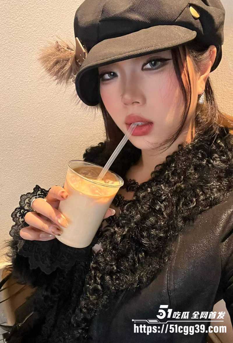南京性感美女徐诗洁被调教视频曝光 3 拷贝