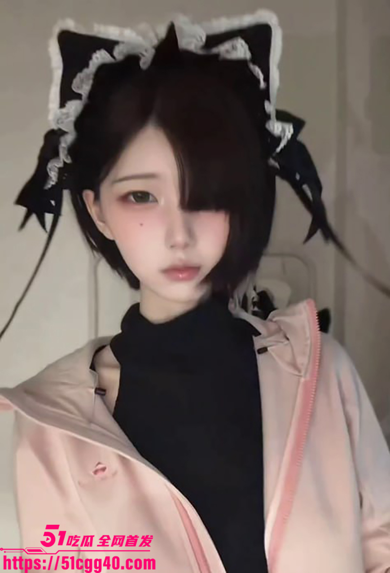 魔鬼身材巨乳蜜桃臀小母狗西瓜冰大尺度私拍会员付费福利姬视频曝光2拷贝