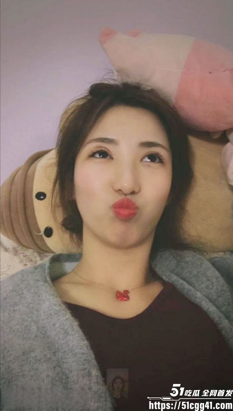超美清纯G奶女神店员洗澡视频流出 5