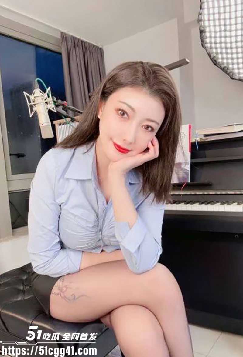 《非诚勿扰》美女嘉宾松果儿裸聊被曝4拷贝