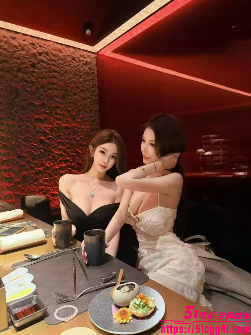 老牌名媛网红 孔思雅 性感写真福利曝光 细腰肥臀长腿 露脸口交狂吞 巨乳晃荡诱惑到炸！
