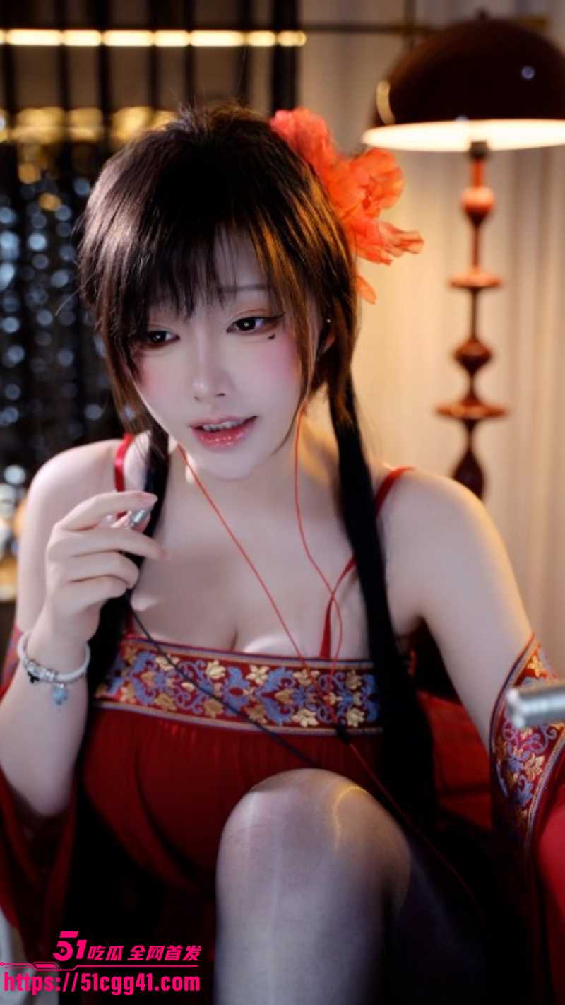抖音ASMR女神 一色雨 爆火圣女剧场来袭 甜软耳语声控福利 带你体验禁忌的纯欲拉扯感！