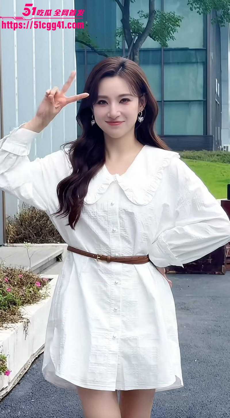 春晚女主持人马凡舒AI脱衣视频02