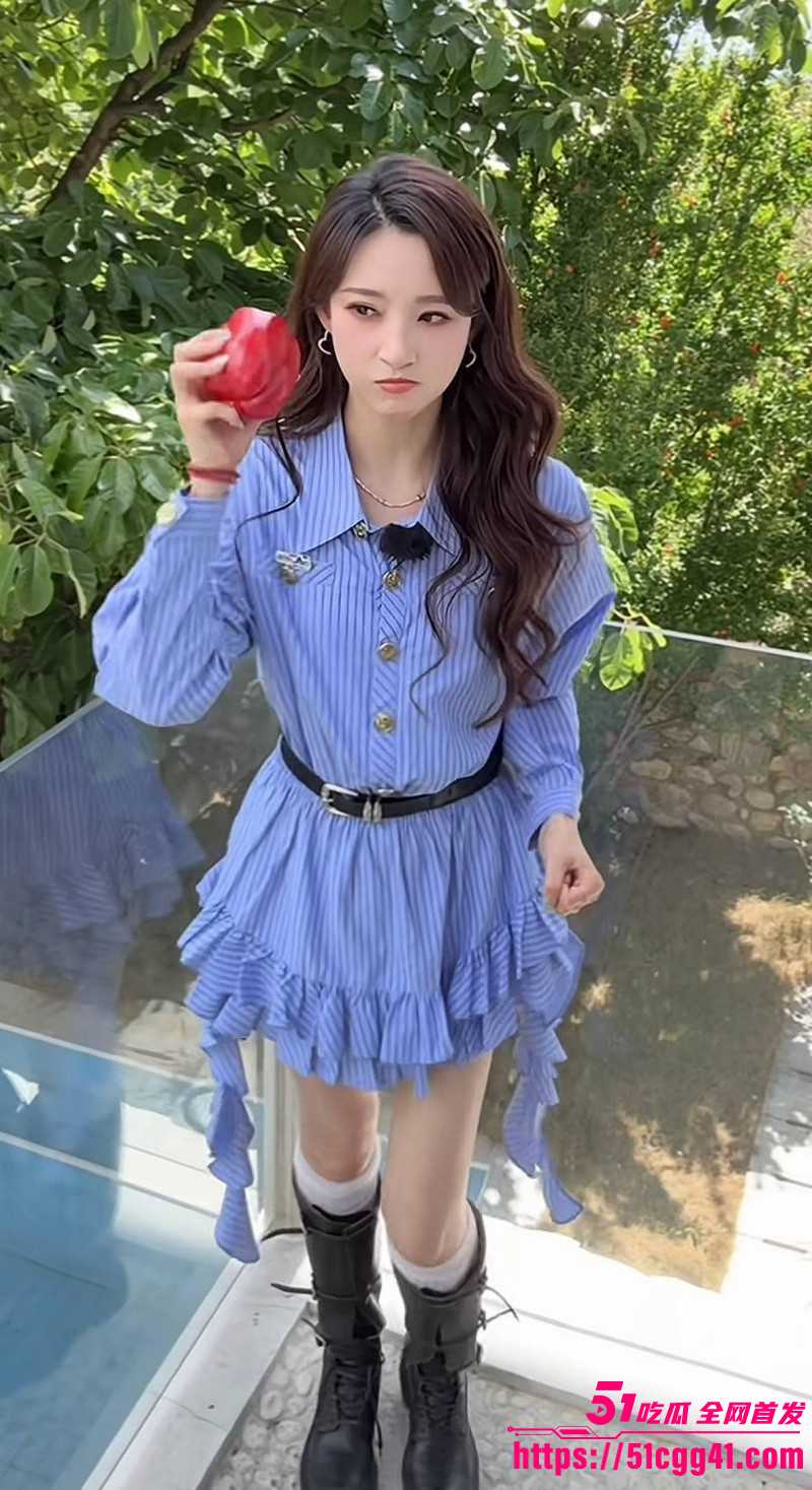 春晚女主持人马凡舒AI脱衣视频03