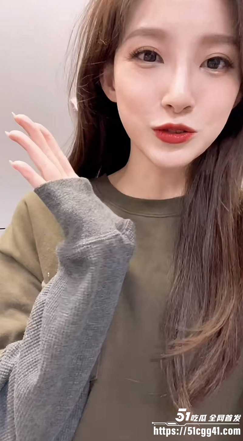 春晚女主持人马凡舒AI脱衣视频05