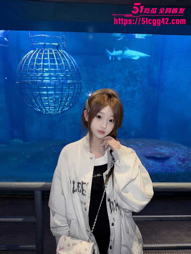 辽宁丹东大一学生妹 戴燕玫 性爱视频曝光 微胖身材丰乳肥臀 粉嫩骚穴被男友全程浪叫不断！