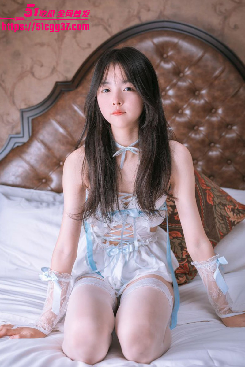 精绝女王 林书辞 付费定制视频 身着情趣女仆装白丝玉足足交挑逗 跳蛋自慰淫靡表情骚浪到极致！